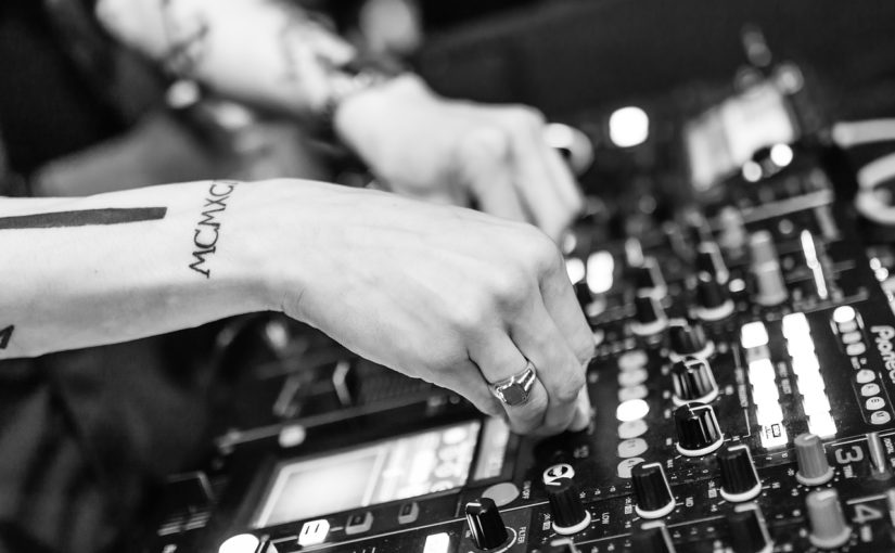 dźwięk do spotu reklamowego